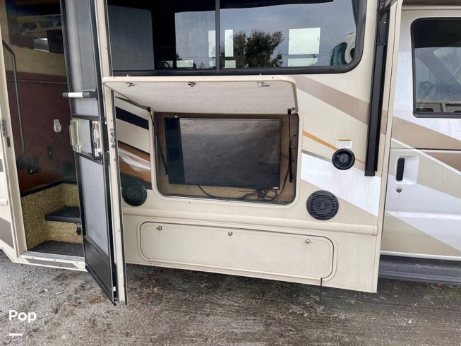 2016 Freedom Elite 29FE by Thor Motor Coach from Pop RVs in Vero Beach, Florida