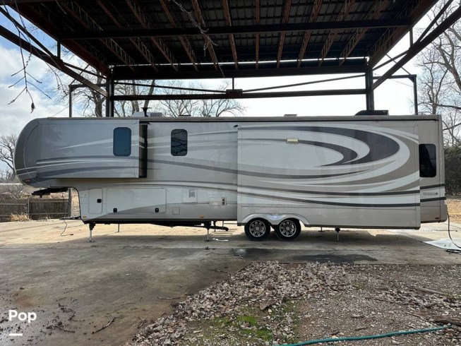 2015 Dynamax Corp Trilogy 38WT - Used Fifth Wheel For Sale by Pop RVs in Oklahoma City, Oklahoma