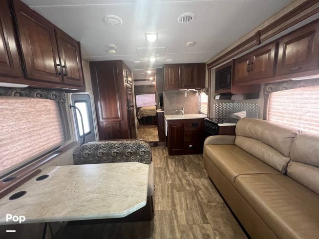 2016 Sunseeker 317ODS by Forest River from Pop RVs in Newcastle, Oklahoma