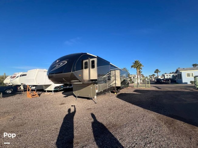 2017 Cardinal 3456RL by Forest River from Pop RVs in Coolidge, Arizona