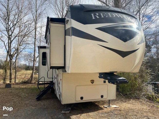 2019 CrossRoads Redwood RW-3981FK - Used Fifth Wheel For Sale by Pop RVs in Mccaysville, Georgia