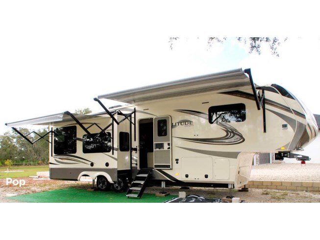 2021 Grand Design Solitude 345GKR - Used Fifth Wheel For Sale by Pop RVs in Myakka City, Florida