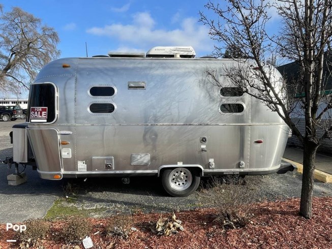 2015 International Airstream  19 Signature by Airstream from Pop RVs in Shelby, Michigan