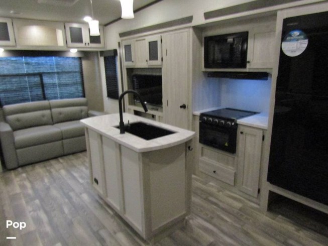 2023 Forest River Cardinal Red 36MB - Used Fifth Wheel For Sale by Pop RVs in Rocky Face, Georgia