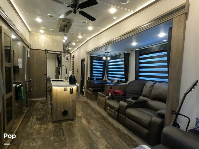 2021 Forest River Sabre 36BHQ - Used Fifth Wheel For Sale by Pop RVs in Hesperia, California