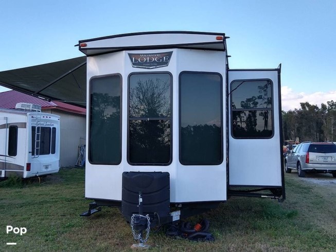 2023 Wildwood Lodge 353FLFB by Forest River from Pop RVs in North Fort Myers, Florida