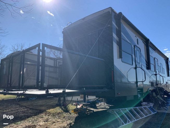 2022 Heartland Cyclone 4007 - Used Toy Hauler For Sale by Pop RVs in Granbury, Texas