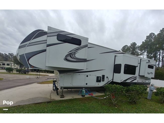 2022 Grand Design Solitude 390RK - Used Fifth Wheel For Sale by Pop RVs in Jacksonville, Florida