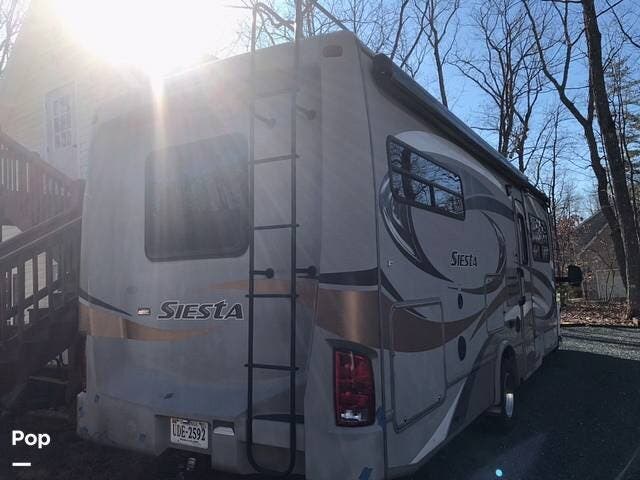 2014 Thor Motor Coach Siesta 29TB - Used Class C For Sale by Pop RVs in Scottsville, Virginia