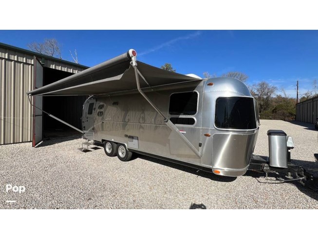 2018 International SIGNATURE 27FB by Airstream from Pop RVs in Magnolia, Texas
