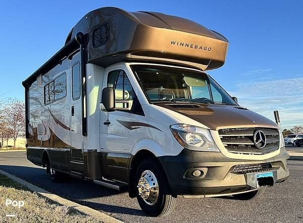 2015 Winnebago View 24M - Used Class C For Sale by Pop RVs in Frederick, Maryland features Awning, Air Conditioning, Generator, Slideout