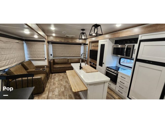 2021 Keystone Arcadia 370RL - Used Travel Trailer For Sale by Pop RVs in Bowie, Texas