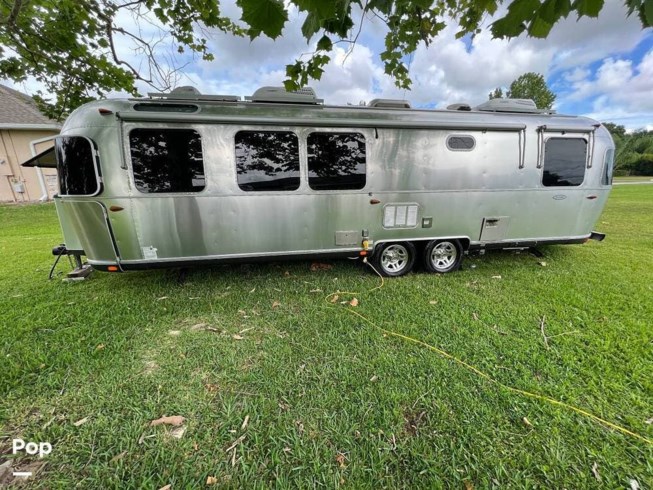 2016 Airstream Classic 30 - Used Travel Trailer For Sale by Pop RVs in Kissimmee, Florida