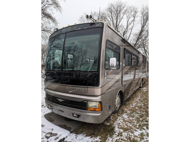 2004 Fleetwood Discovery 39S - Used Diesel Pusher For Sale by Pop RVs in Carmel, Indiana