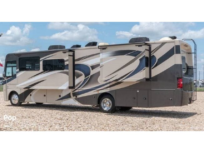 2018 Thor Motor Coach Miramar 37.1 - Used Class A For Sale by Pop RVs in Zeeland, Michigan
