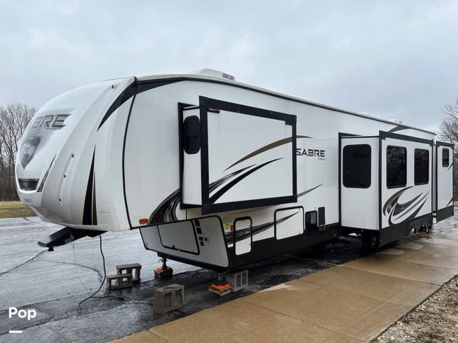 2022 Forest River Sabre 38DBQ - Used Fifth Wheel For Sale by Pop RVs in Waukesha, Wisconsin
