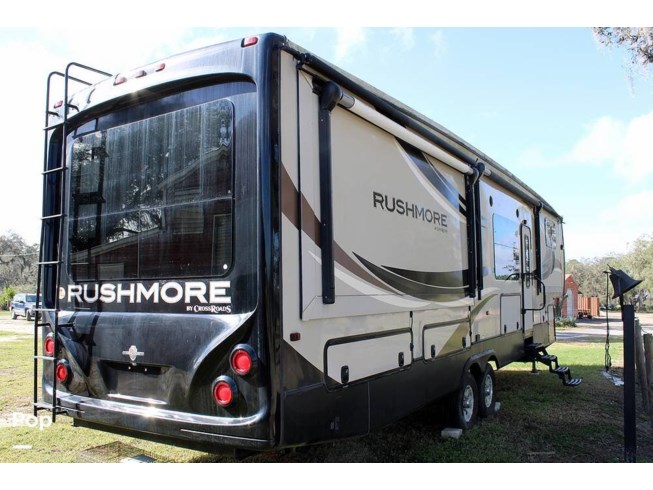 2014 CrossRoads Rushmore Lincoln - Used Fifth Wheel For Sale by Pop RVs in Fort Meade, Florida