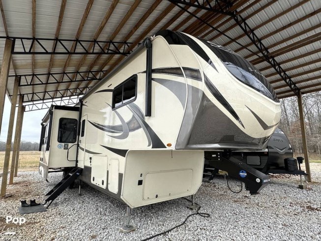 2021 Grand Design Solitude 3950BH - Used Fifth Wheel For Sale by Pop RVs in Houston, Mississippi