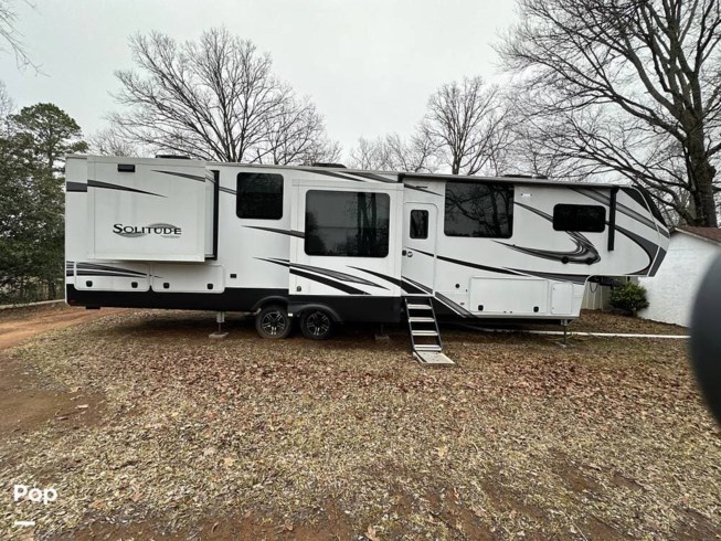 2021 Grand Design Solitude 390RK - Used Fifth Wheel For Sale by Pop RVs in Jacksonville, Texas