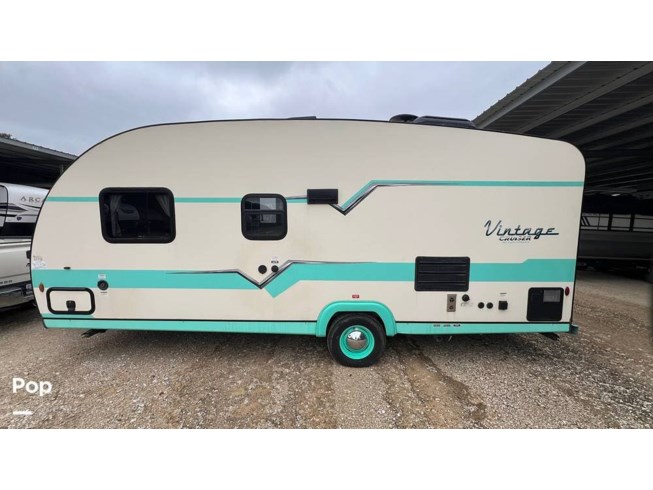 2018 Gulf Stream Vintage Cruiser 19RBS - Used Travel Trailer For Sale by Pop RVs in Willis, Texas