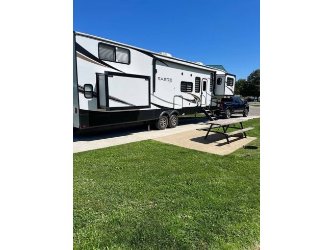 2021 Forest River Sabre 377FLL - Used Fifth Wheel For Sale by Pop RVs in Sheffield Lake, Ohio