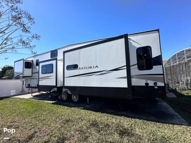 2022 Dutchmen Astoria Platinum 3553MBP - Used Fifth Wheel For Sale by Pop RVs in Grand Island, Florida