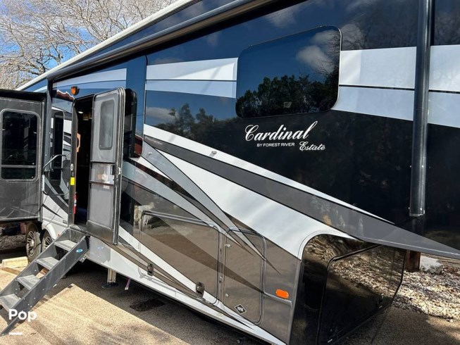 2019 Forest River Cardinal 3456RLES - Used Fifth Wheel For Sale by Pop RVs in Volente, Texas