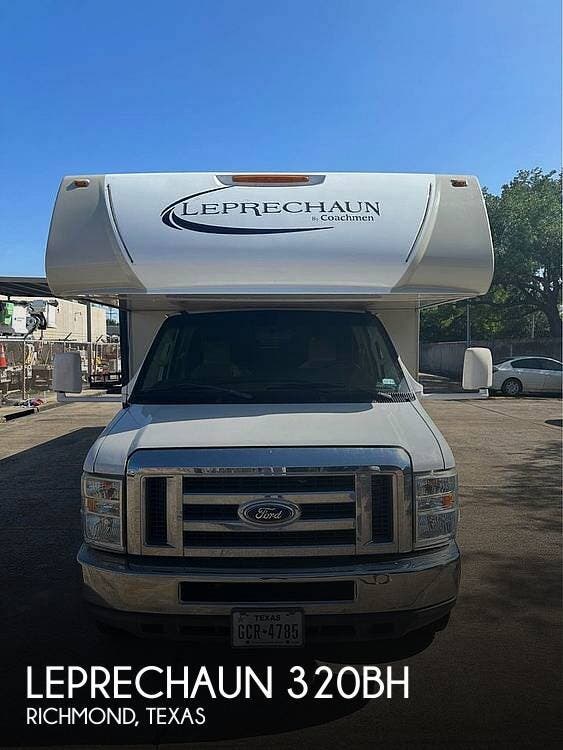 2015 Coachmen Leprechaun 320BH RV for Sale in Richmond, TX 77406