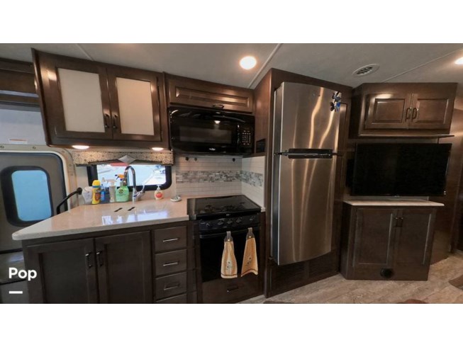 2019 Hurricane 35M by Thor Motor Coach from Pop RVs in Zephyrehills, Florida