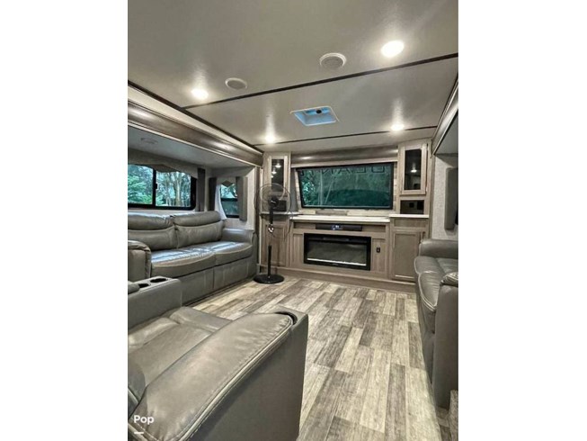 2021 CrossRoads Volante VL3851FL - Used Fifth Wheel For Sale by Pop RVs in Bushnell, Florida