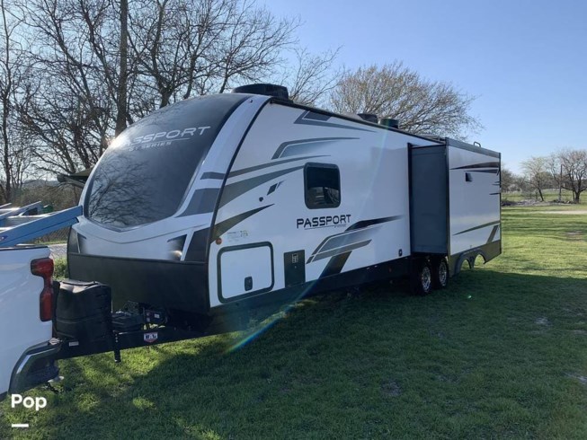 2022 Keystone Passport 2870RL - Used Travel Trailer For Sale by Pop RVs in Fort Worth, Texas