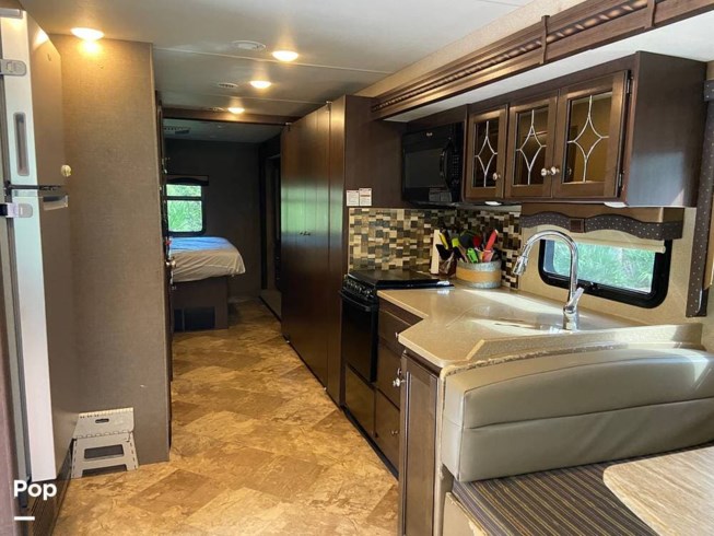 2017 Thor Motor Coach Windsport 34J - Used Class A For Sale by Pop RVs in Jupiter, Florida