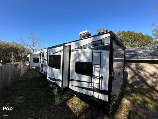 2021 Grand Design Momentum 30G - Used Toy Hauler For Sale by Pop RVs in Apopka, Florida