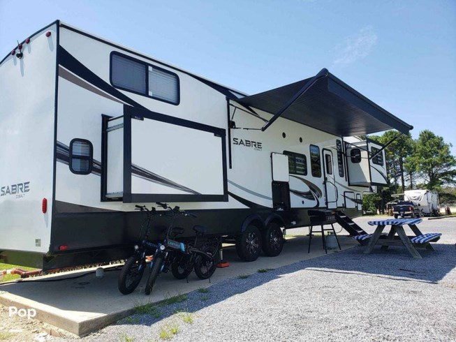 2022 Forest River Sabre 37FLH - Used Fifth Wheel For Sale by Pop RVs in Peach Bottom, Pennsylvania