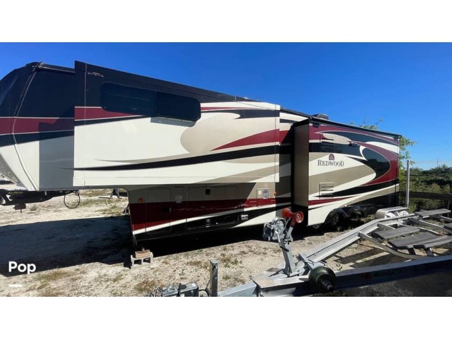 2014 CrossRoads Redwood 36RL - Used Fifth Wheel For Sale by Pop RVs in Fort Myers, Florida
