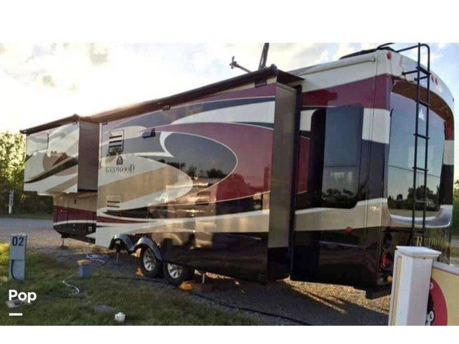2014 Redwood 36RL by CrossRoads from Pop RVs in Fort Myers, Florida