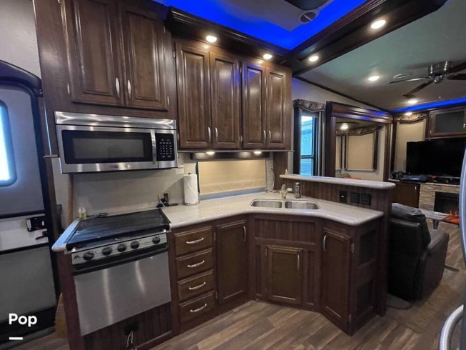 2017 Keystone Montana High Country 379RD - Used Fifth Wheel For Sale by Pop RVs in Boonville, Indiana