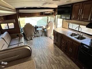 2016 Forest River Georgetown 30X3 - Used Class A For Sale by Pop RVs in Coldwater, Mississippi