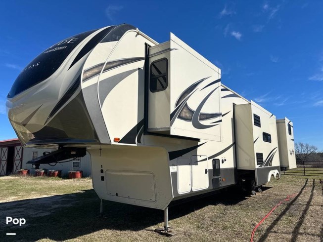 2019 Grand Design Solitude 3740BH - Used Fifth Wheel For Sale by Pop RVs in Sulphur Springs, Texas