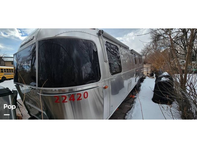 2021 Airstream Classic 33FB - Used Travel Trailer For Sale by Pop RVs in Lakewood, Colorado
