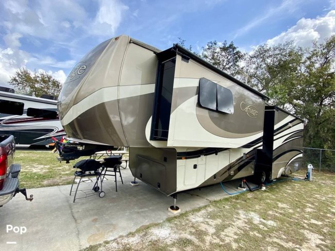 2015 CrossRoads Carriage 40RL - Used Fifth Wheel For Sale by Pop RVs in Davenport, Florida