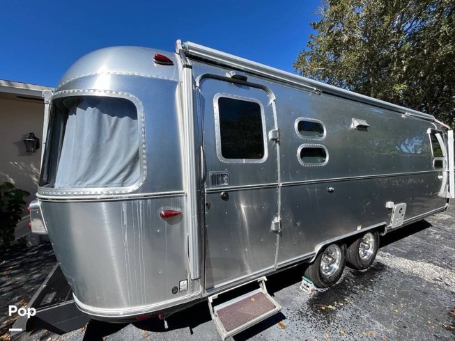 2023 Airstream International 27FB - Used Travel Trailer For Sale by Pop RVs in Fort Lauderdale, Florida