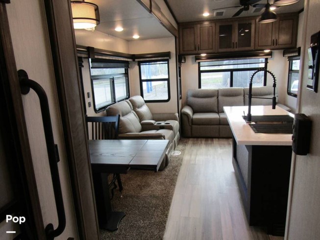 2022 Forest River Cedar Creek 377BH - Used Fifth Wheel For Sale by Pop RVs in Cleveland, Tennessee