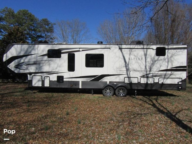 2022 Alpine 3790 FK by Keystone from Pop RVs in Cleveland, Tennessee