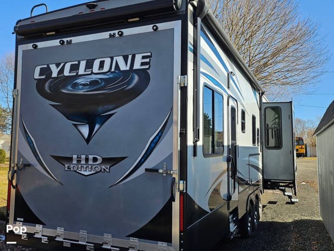 2017 Heartland Cyclone 4005 Toy Hauler - Used Toy Hauler For Sale by Pop RVs in Orange, Connecticut