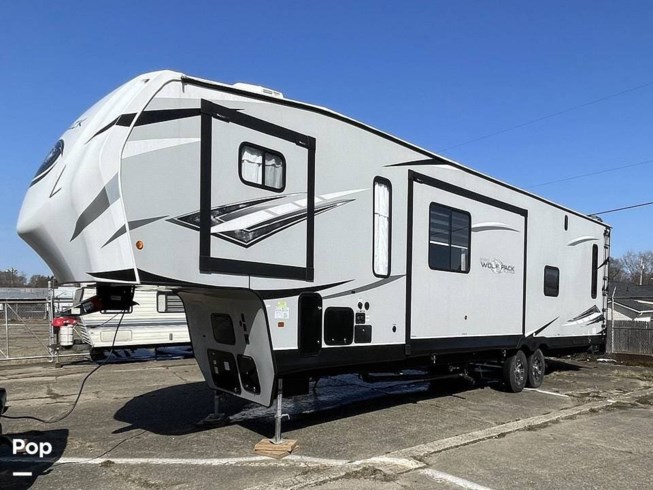2021 Forest River Wolf Pack 365PACK16 - Used Toy Hauler For Sale by Pop RVs in Zanesville, Ohio