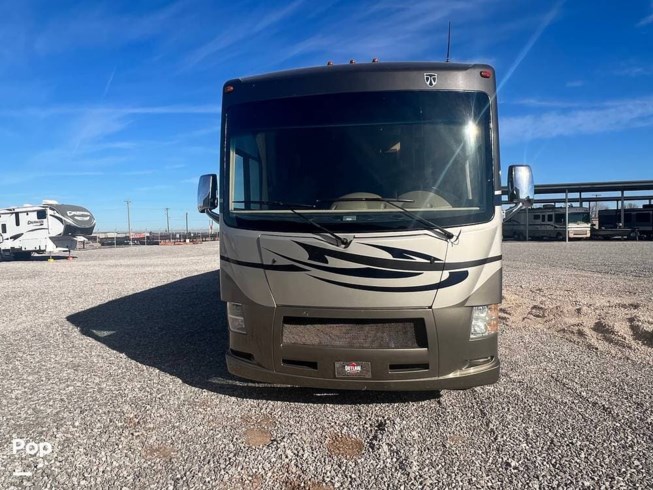 2015 Outlaw 37MD by Thor Motor Coach from Pop RVs in Ninnekah, Oklahoma