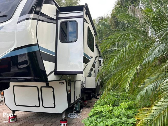 2021 Keystone Montana 3761FL - Used Fifth Wheel For Sale by Pop RVs in North Fort Myers, Florida