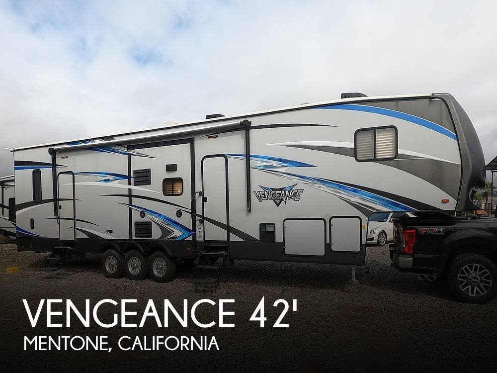 2017 Forest River Vengeance 377v Toy Hauler RV for Sale in Mentone, CA