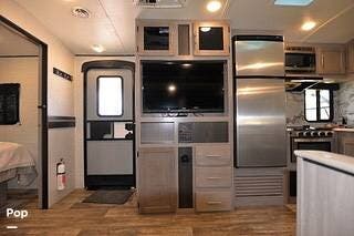 2022 CrossRoads Sunset Trail 253RB - Used Travel Trailer For Sale by Pop RVs in Brenham, Texas